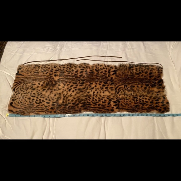 Leopard pattern rabbit fur scarf - Picture 2 of 5